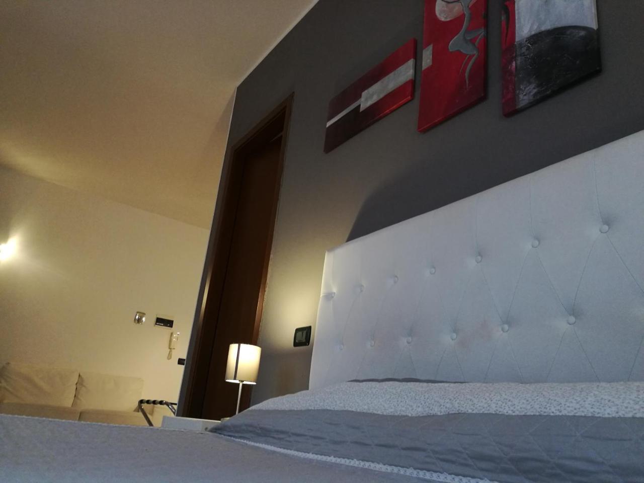 Residenza Ugo Bassi Apartment Bologna Exterior photo